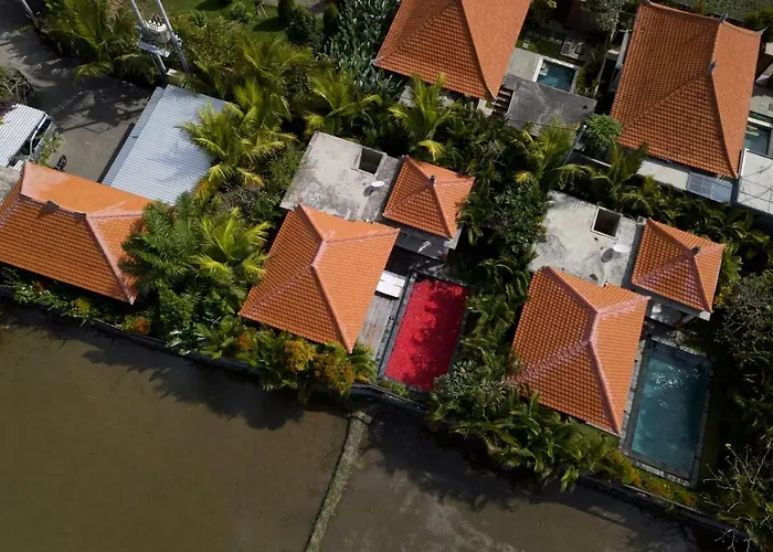 Resort The Sawah & 4*