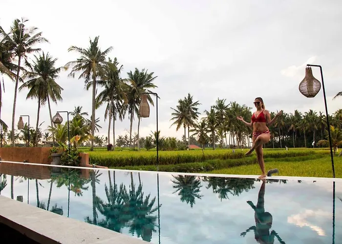 Resort The Sawah & 4*